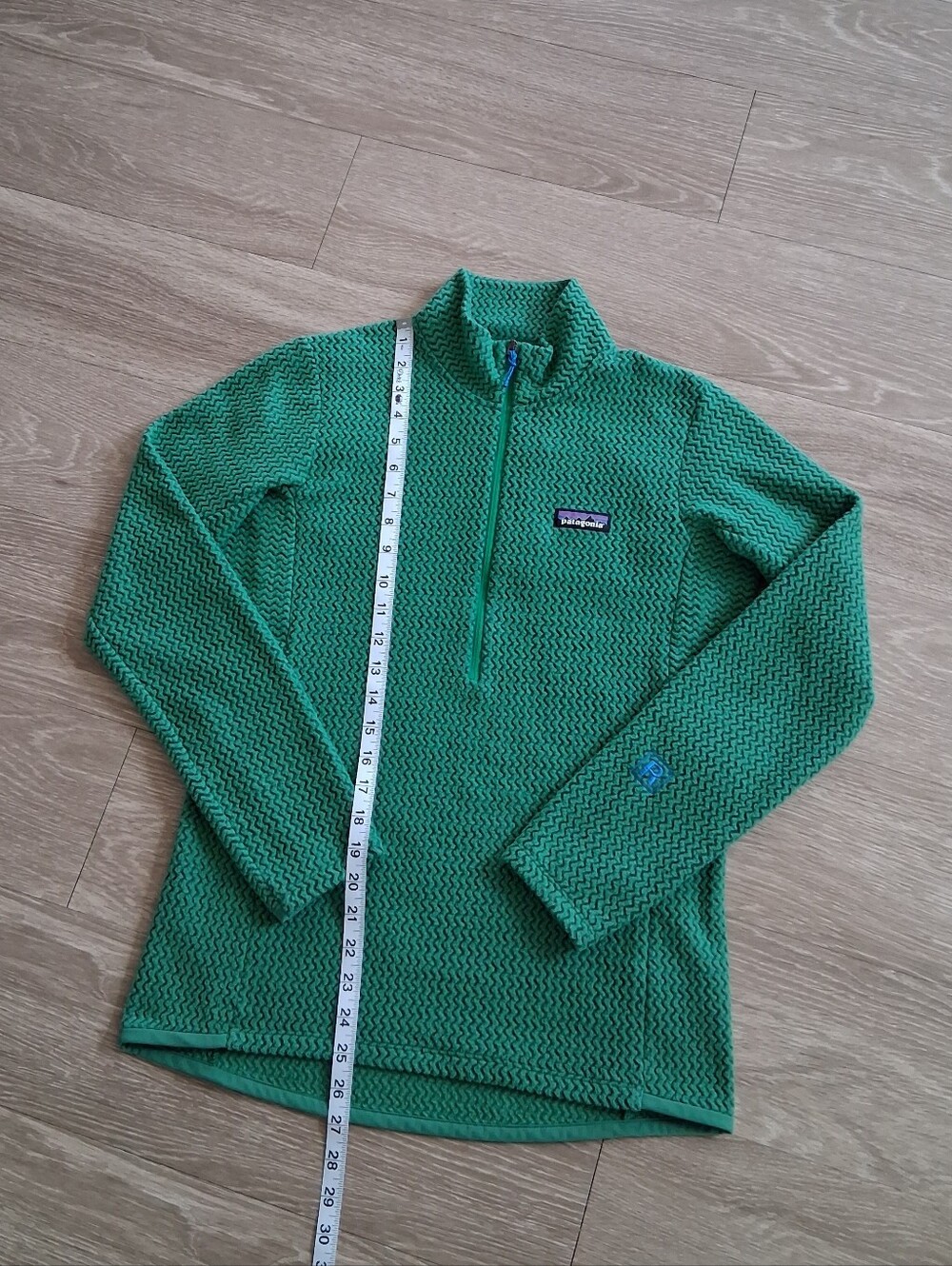 Patagonia W's R1 Air Zip Neck - Picture 14 of 16